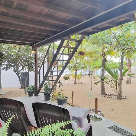 Golden Beach Chalets Baie d'Arugam Extérieur photo