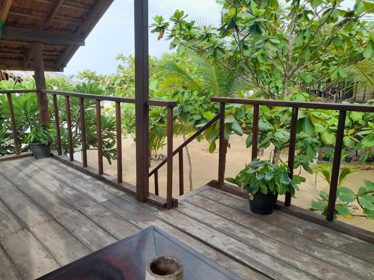 Golden Beach Chalets Baie d'Arugam Extérieur photo