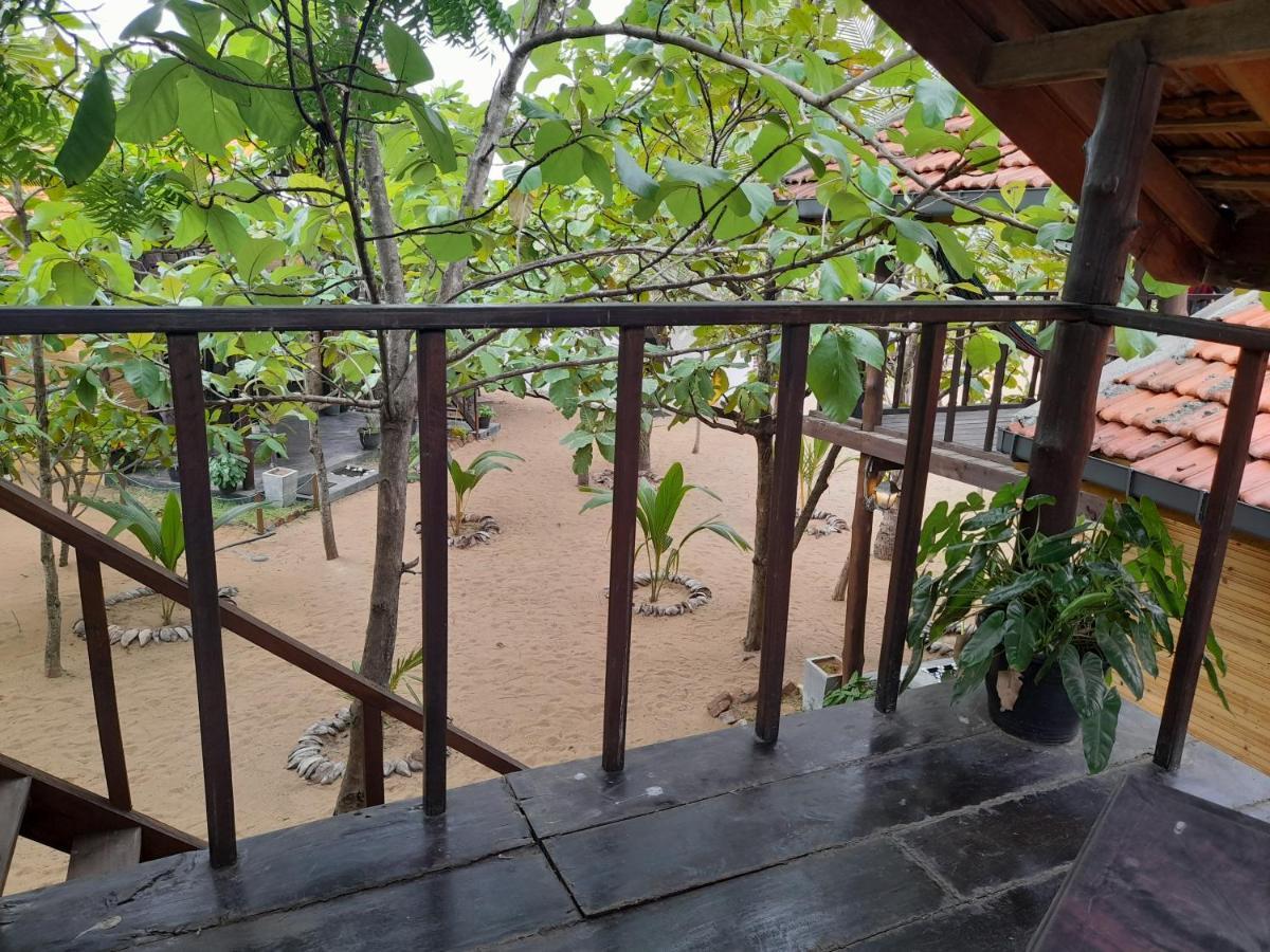 Golden Beach Chalets Baie d'Arugam Extérieur photo