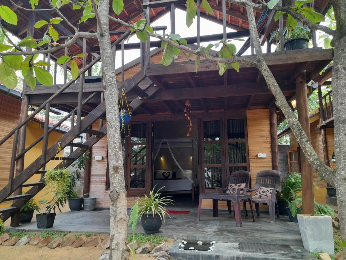 Golden Beach Chalets Baie d'Arugam Extérieur photo