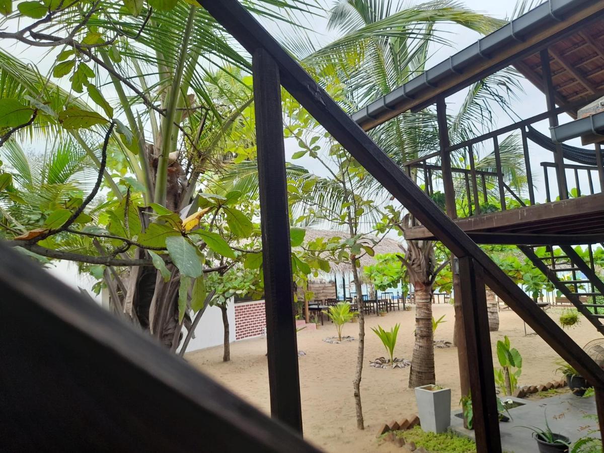 Golden Beach Chalets Baie d'Arugam Extérieur photo