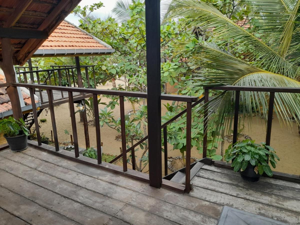 Golden Beach Chalets Baie d'Arugam Extérieur photo
