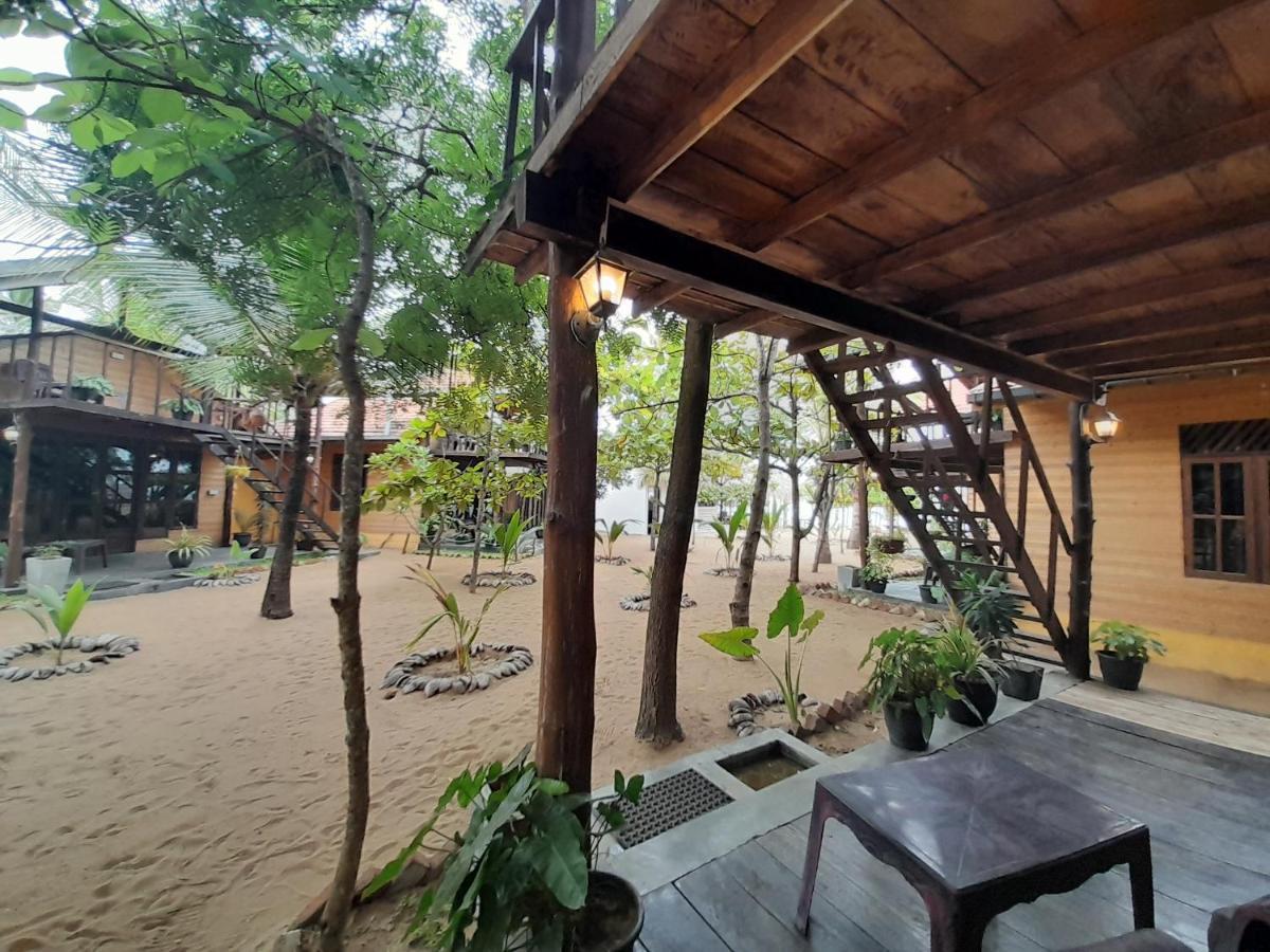 Golden Beach Chalets Baie d'Arugam Extérieur photo