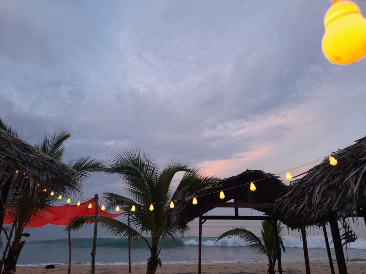 Golden Beach Chalets Baie d'Arugam Extérieur photo