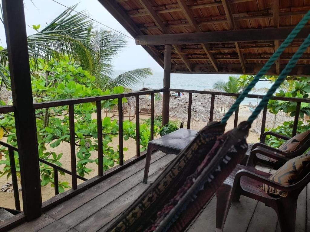 Golden Beach Chalets Baie d'Arugam Extérieur photo